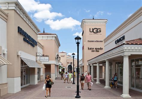 Outlet store: Fendi, Orlando Premium Outlets 